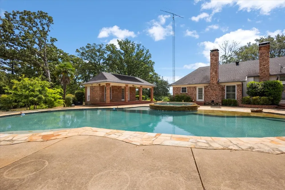280 Vz County Road 4821 Chandler, TX 75758