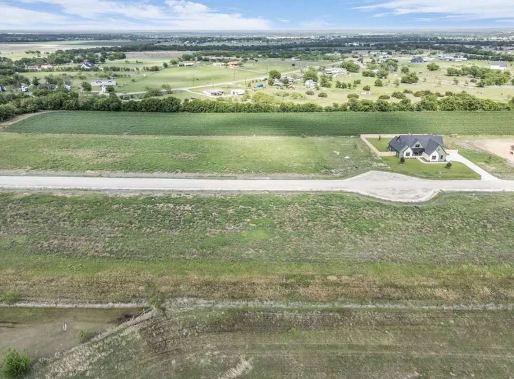 128 Lacek Mill Road China Spring, TX 76633