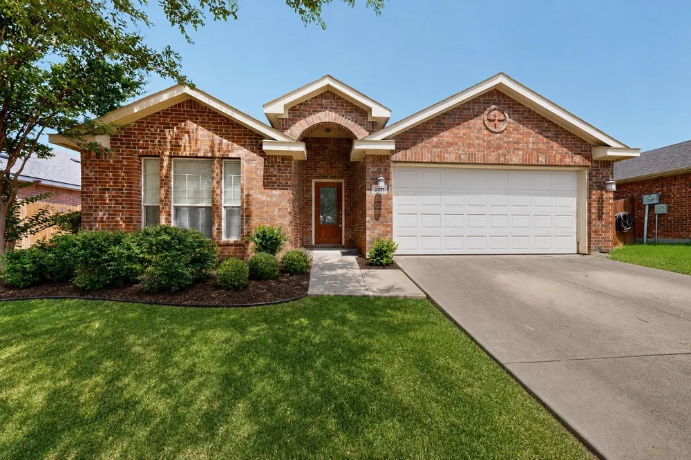 2011 Samantha Lane Heartland, TX 75126