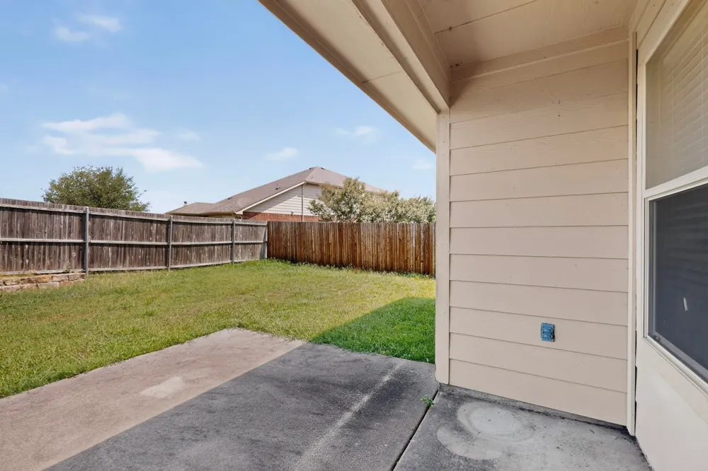 2011 Samantha Lane Heartland, TX 75126