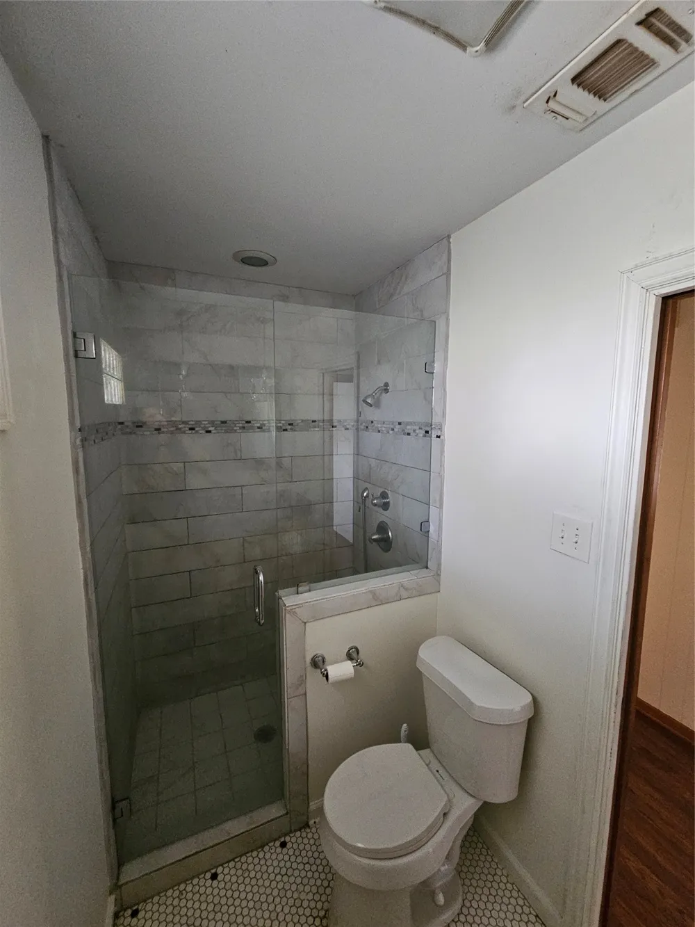 726 S Lindsay Street Gainesville, TX 76240