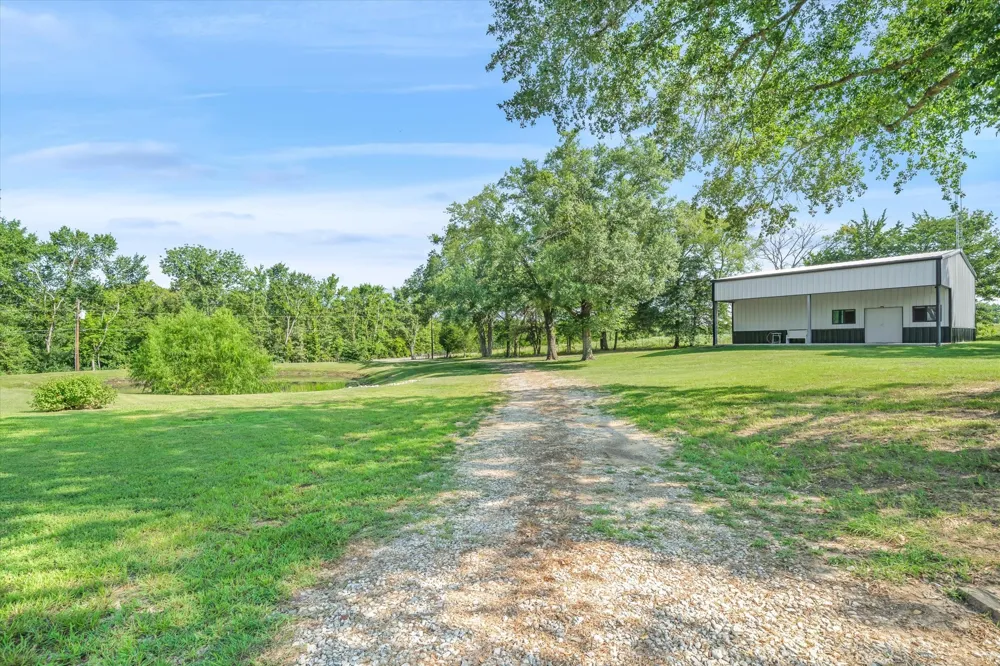 111 VZ County Road 3626 Edgewood, TX 75117