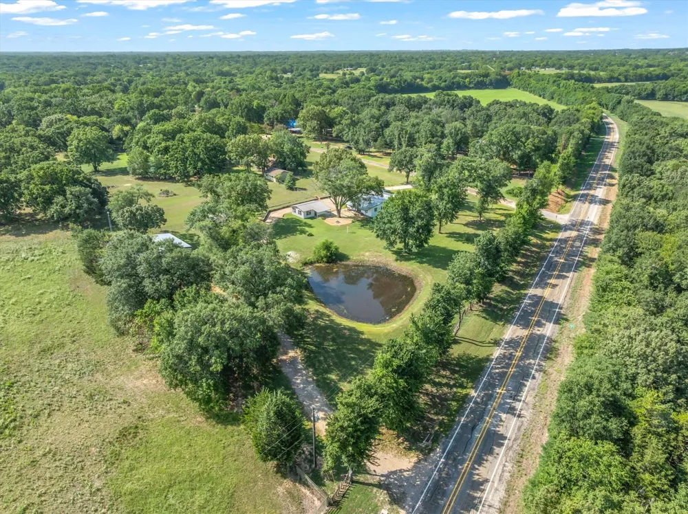 111 VZ County Road 3626 Edgewood, TX 75117