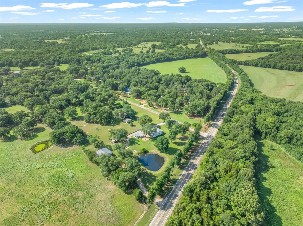 111 VZ County Road 3626 Edgewood, TX 75117