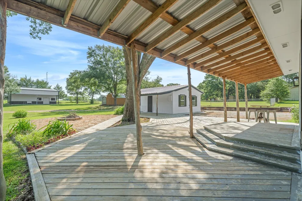 111 VZ County Road 3626 Edgewood, TX 75117