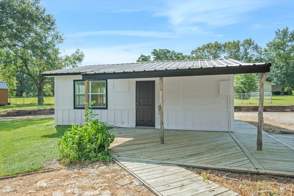 111 VZ County Road 3626 Edgewood, TX 75117