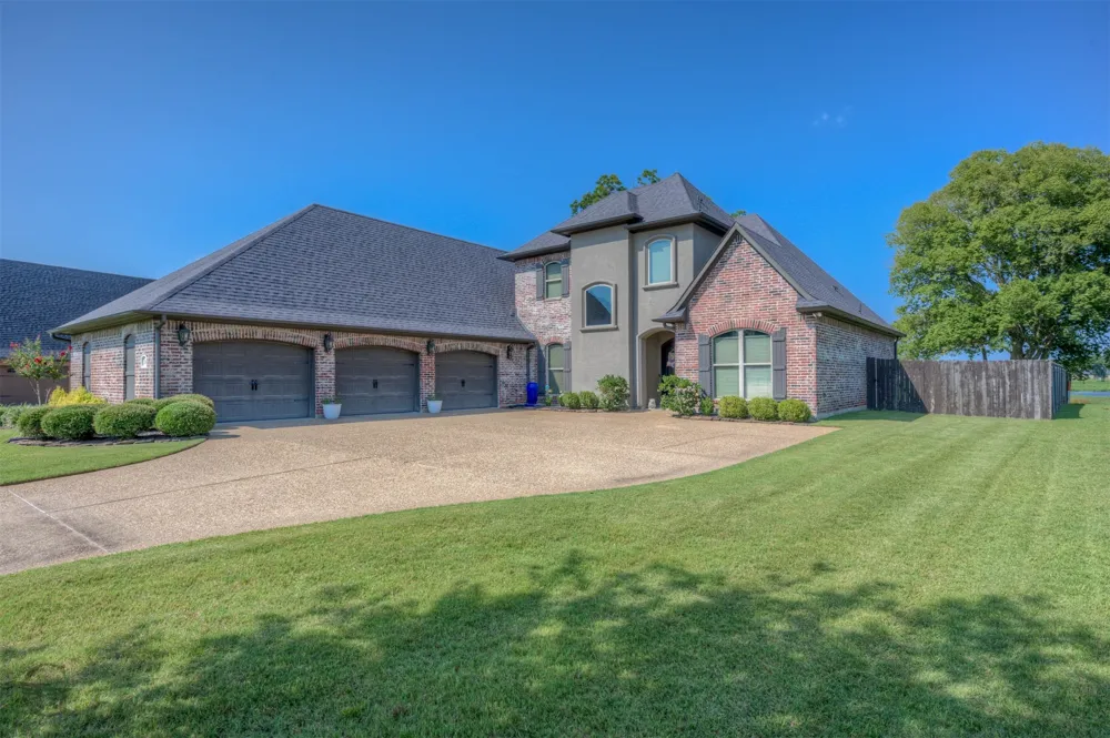 247 Piccadilly Circle Bossier City, LA 71111