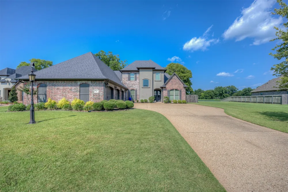 247 Piccadilly Circle Bossier City, LA 71111