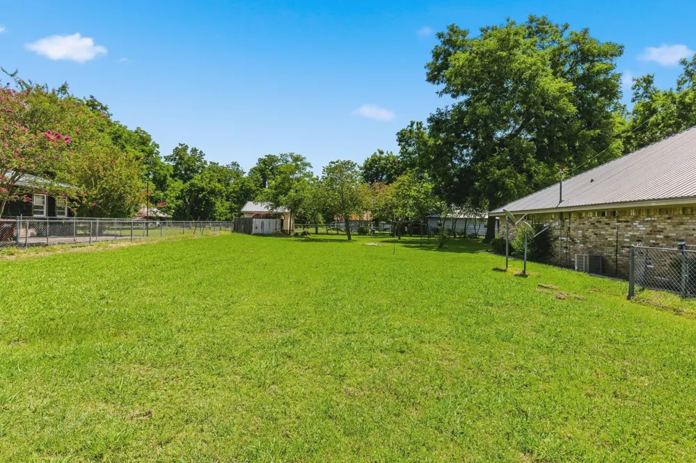 301 Paris Street Pecan Gap, TX 75469
