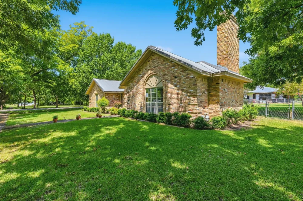 301 Paris Street Pecan Gap, TX 75469