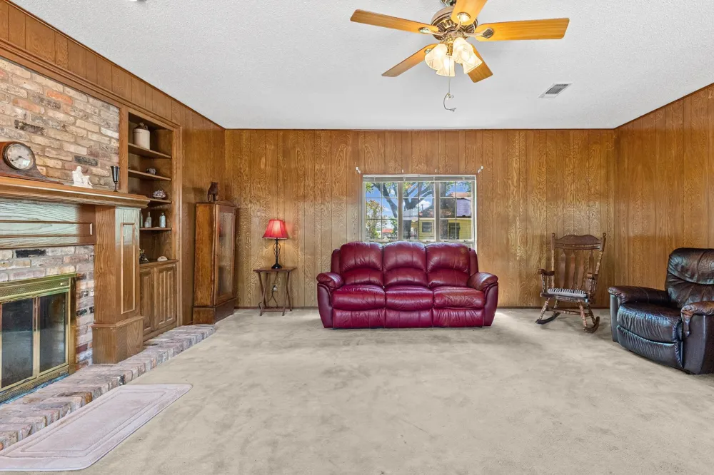 301 Paris Street Pecan Gap, TX 75469