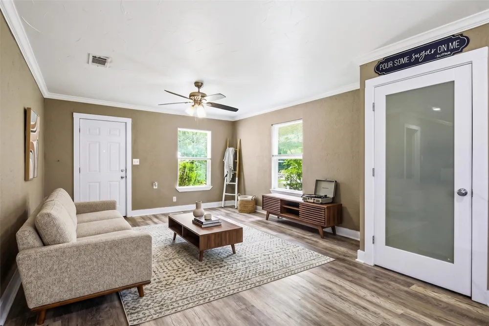 2121 W Bond Street Denison, TX 75020
