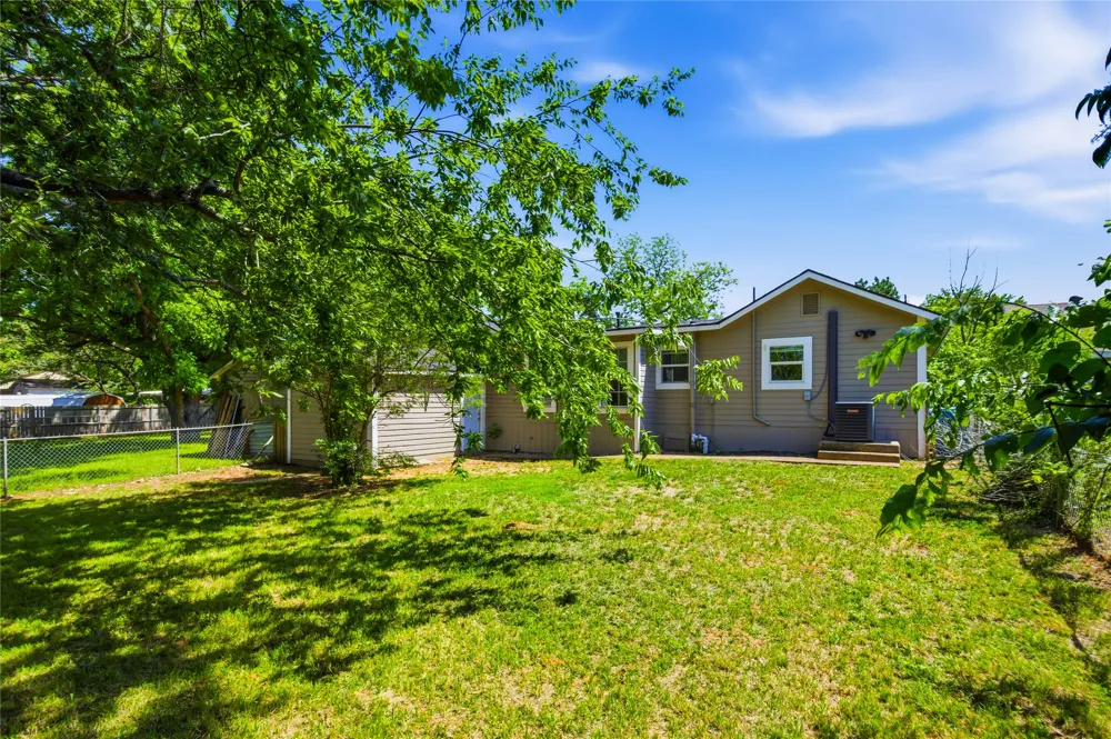 2121 W Bond Street Denison, TX 75020