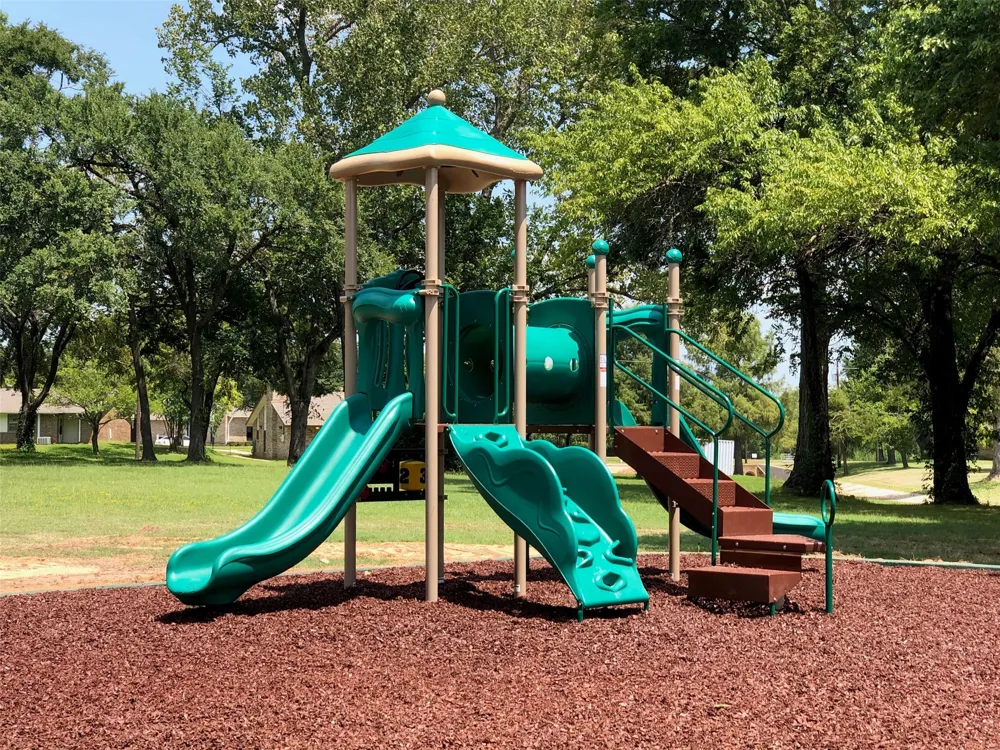 2121 W Bond Street Denison, TX 75020