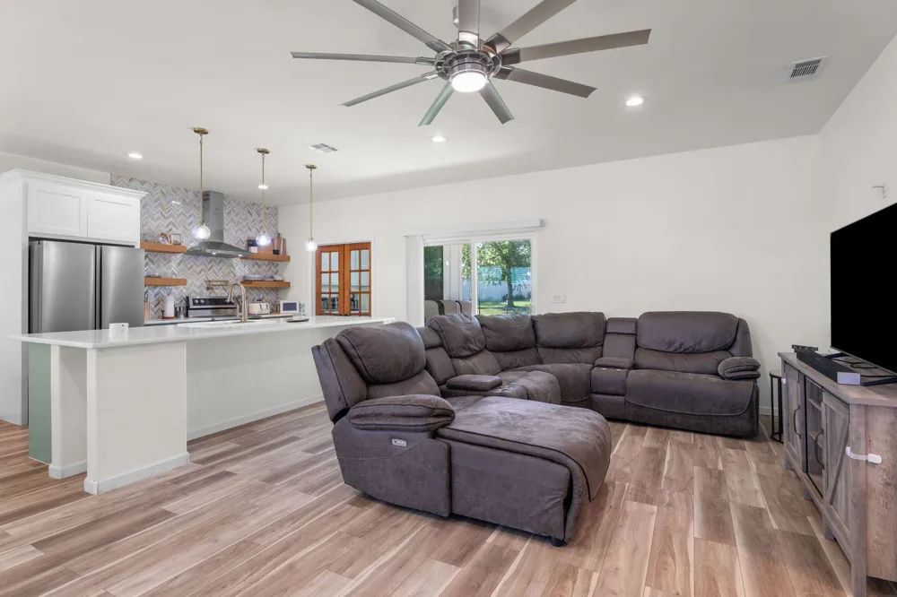 304 E Adams Street Riesel, TX 76682