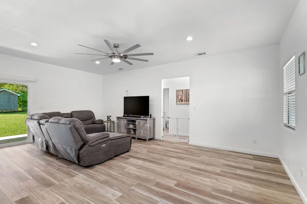 304 E Adams Street Riesel, TX 76682