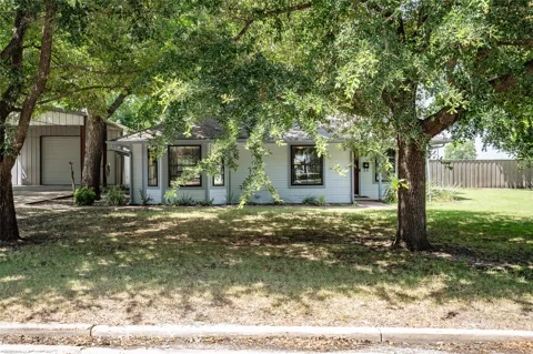 205 Murchison Street