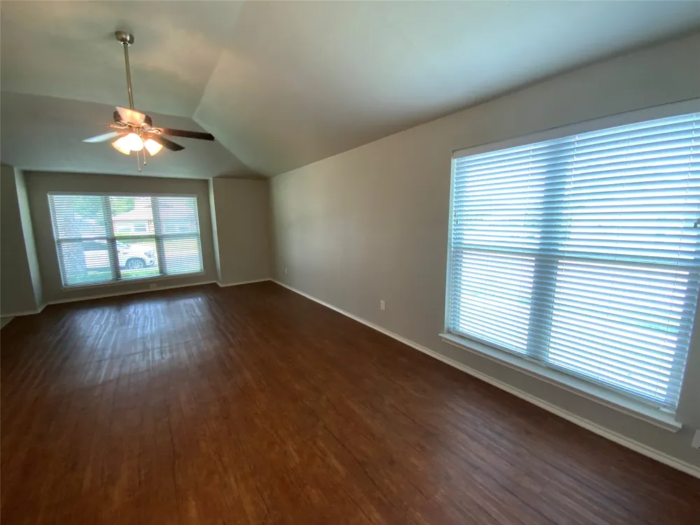 2316 Dalewood Lane Bedford, TX 76022
