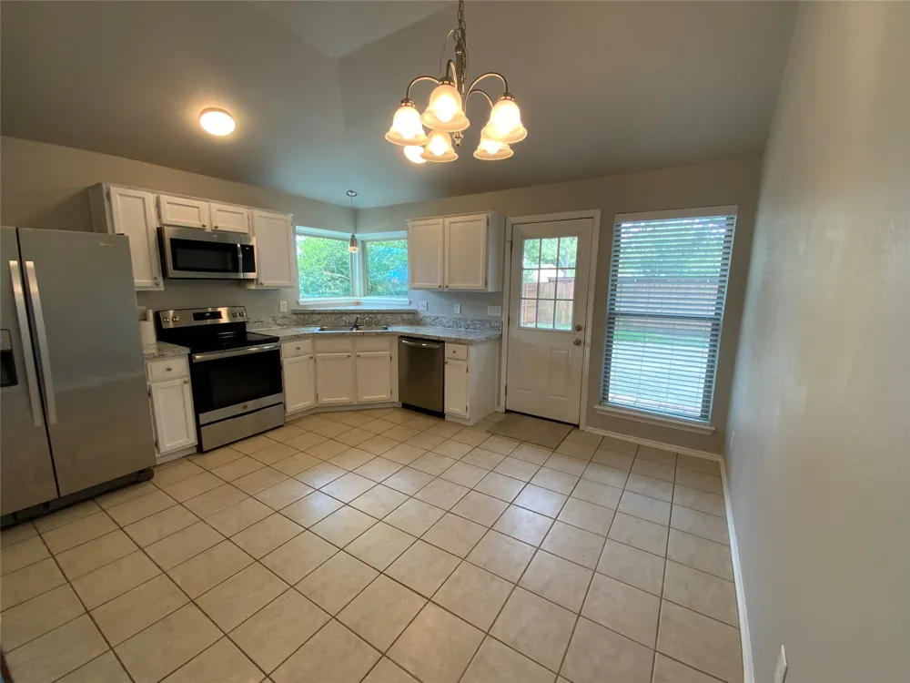 2316 Dalewood Lane Bedford, TX 76022