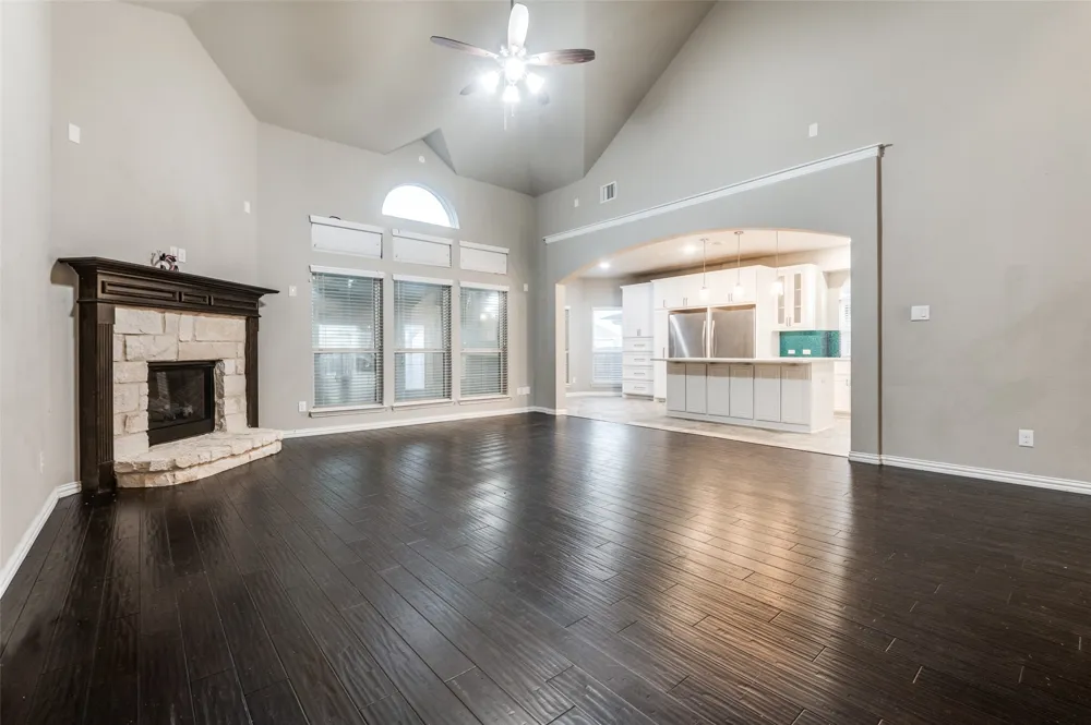 2610 S Anson Road Glenn Heights, TX 75154