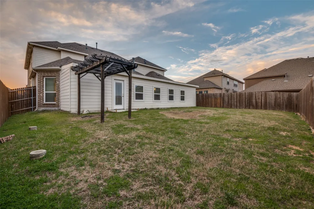 2610 S Anson Road Glenn Heights, TX 75154