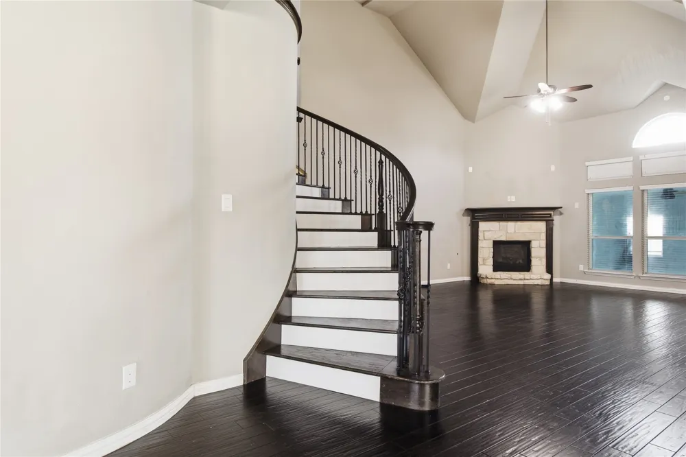 2610 S Anson Road Glenn Heights, TX 75154