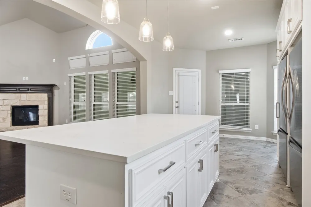 2610 S Anson Road Glenn Heights, TX 75154