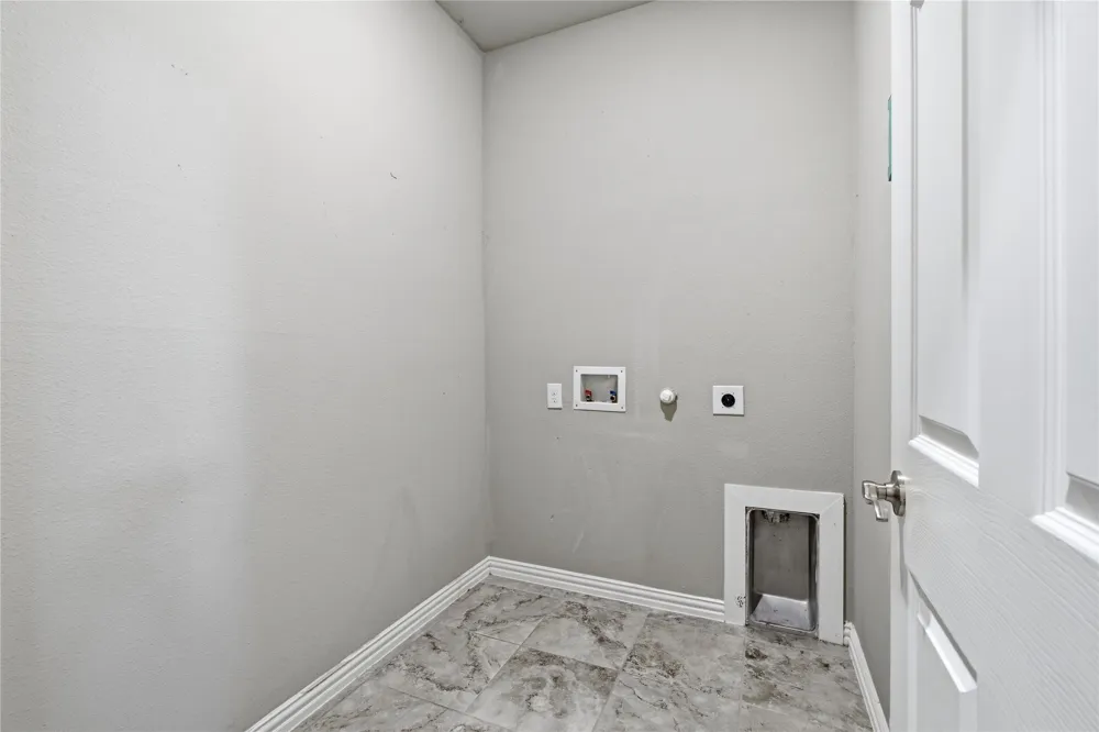 2610 S Anson Road Glenn Heights, TX 75154