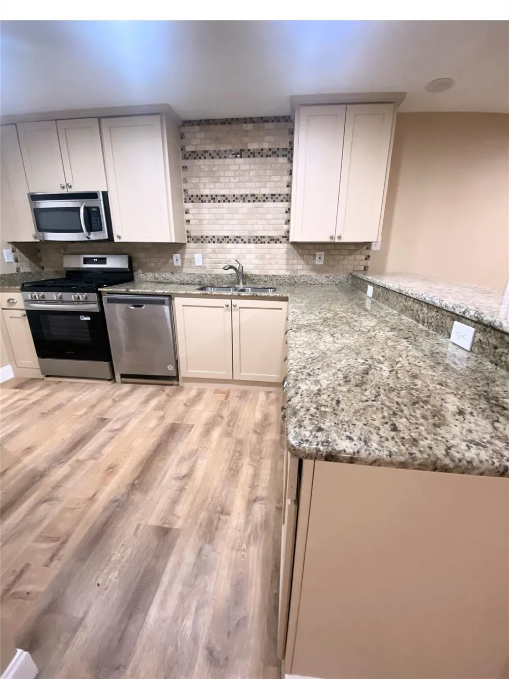 12156 Dandridge Drive Dallas, TX 75243