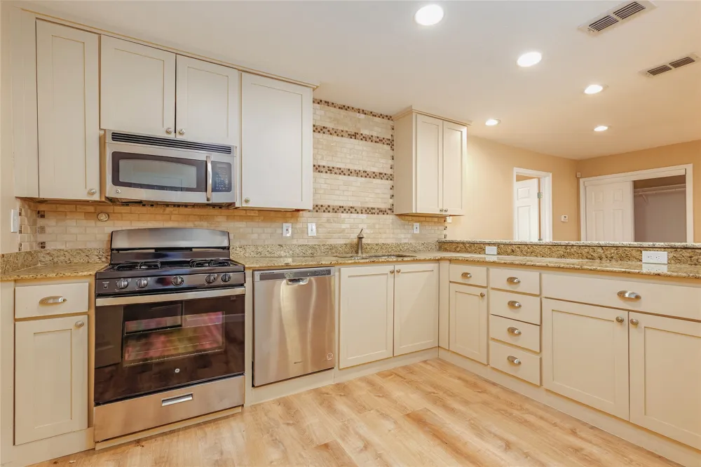 12156 Dandridge Drive Dallas, TX 75243