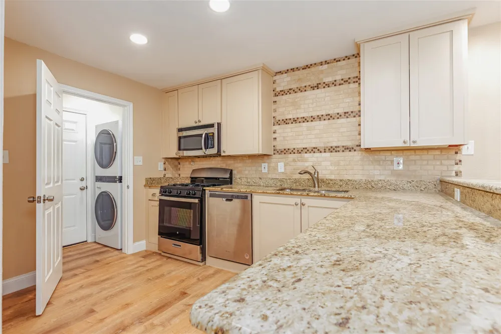 12156 Dandridge Drive Dallas, TX 75243