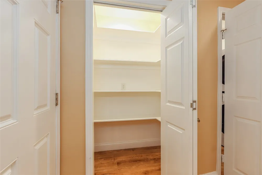 12156 Dandridge Drive Dallas, TX 75243