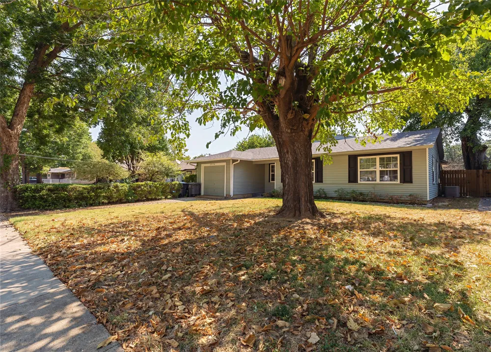 12156 Dandridge Drive Dallas, TX 75243