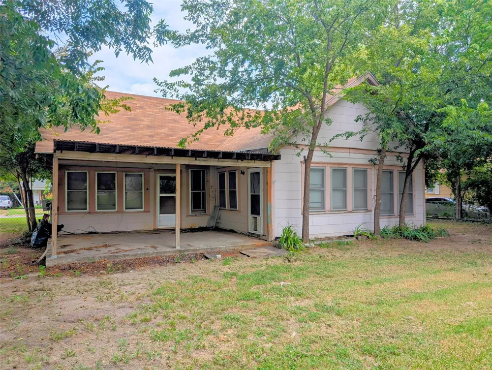 1000 Morris Street Gainesville, TX 76240