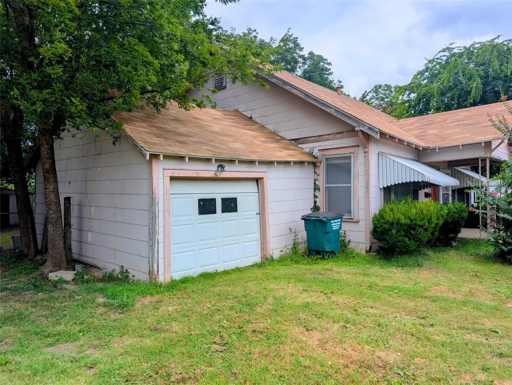 1000 Morris Street Gainesville, TX 76240