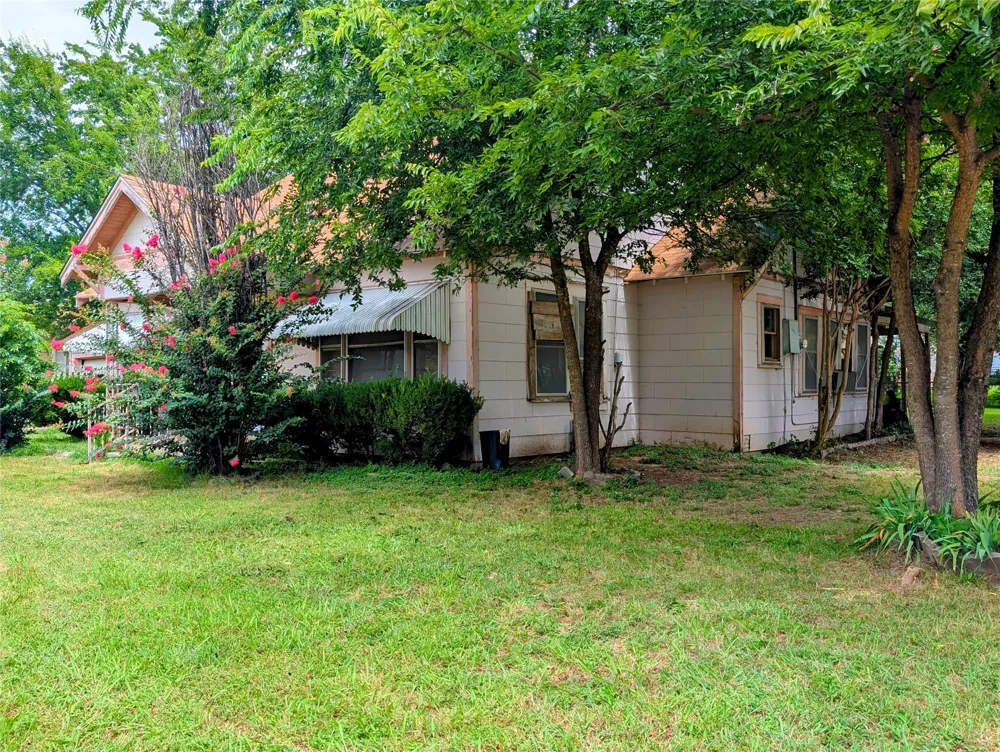 1000 Morris Street Gainesville, TX 76240