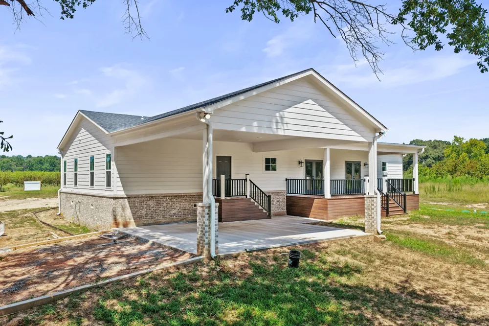 562 County Road 4230 Pittsburg, TX 75686