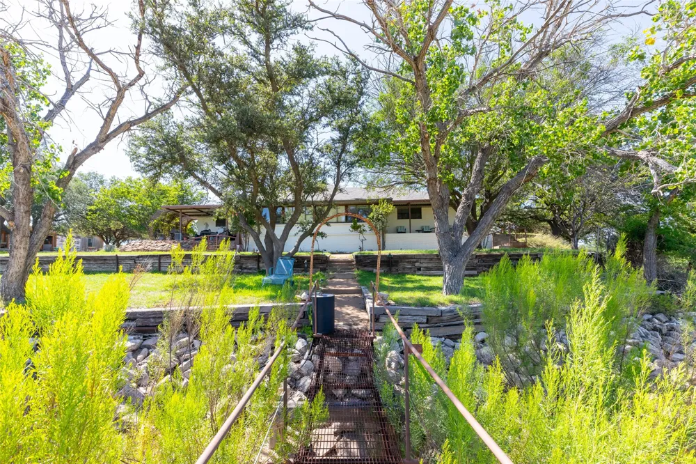 659 Rocky Point Road Blackwell, TX 79506