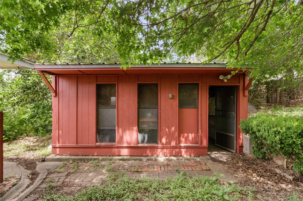 1017 Wedgewood Drive Woodway, TX 76712