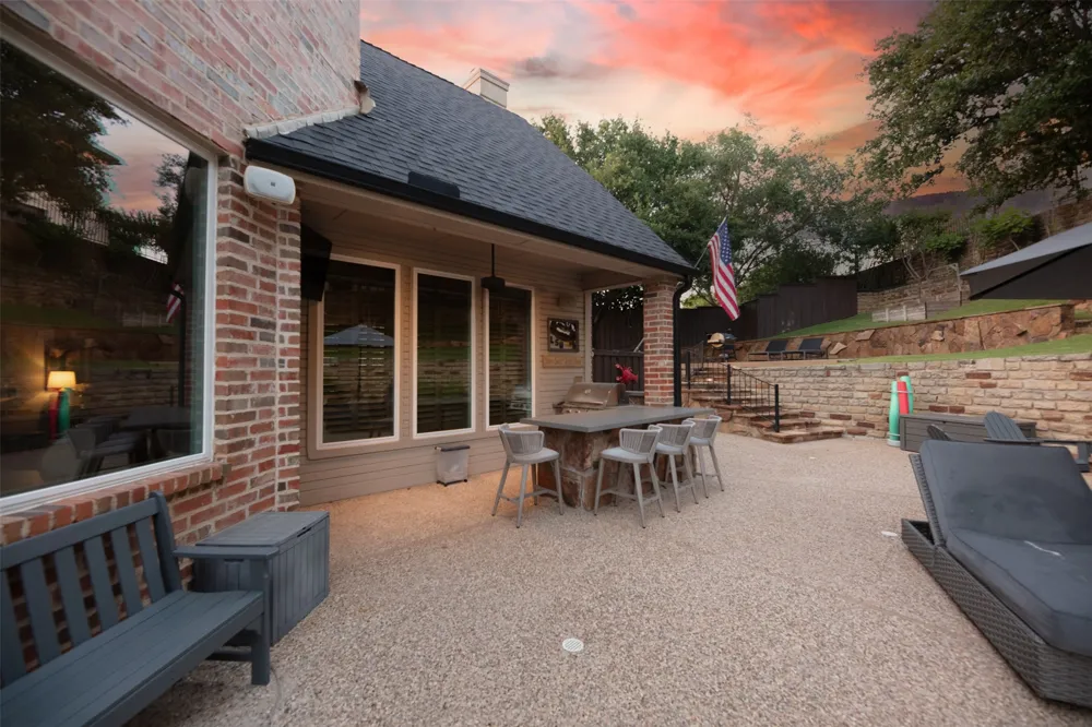 805 Lake Breeze Drive Highland Village, TX 75077