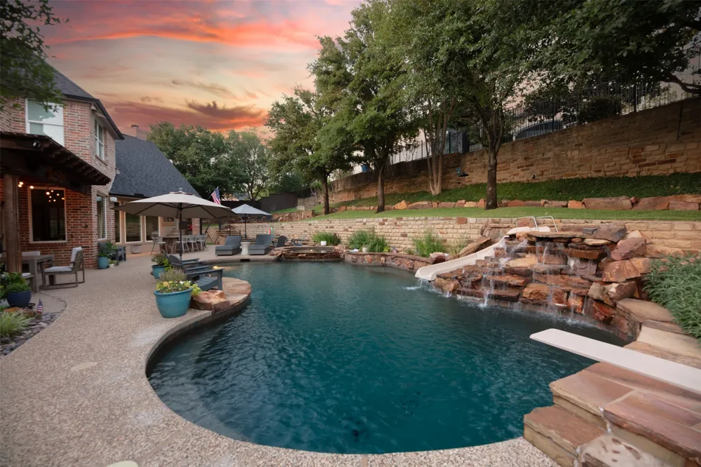 805 Lake Breeze Drive Highland Village, TX 75077