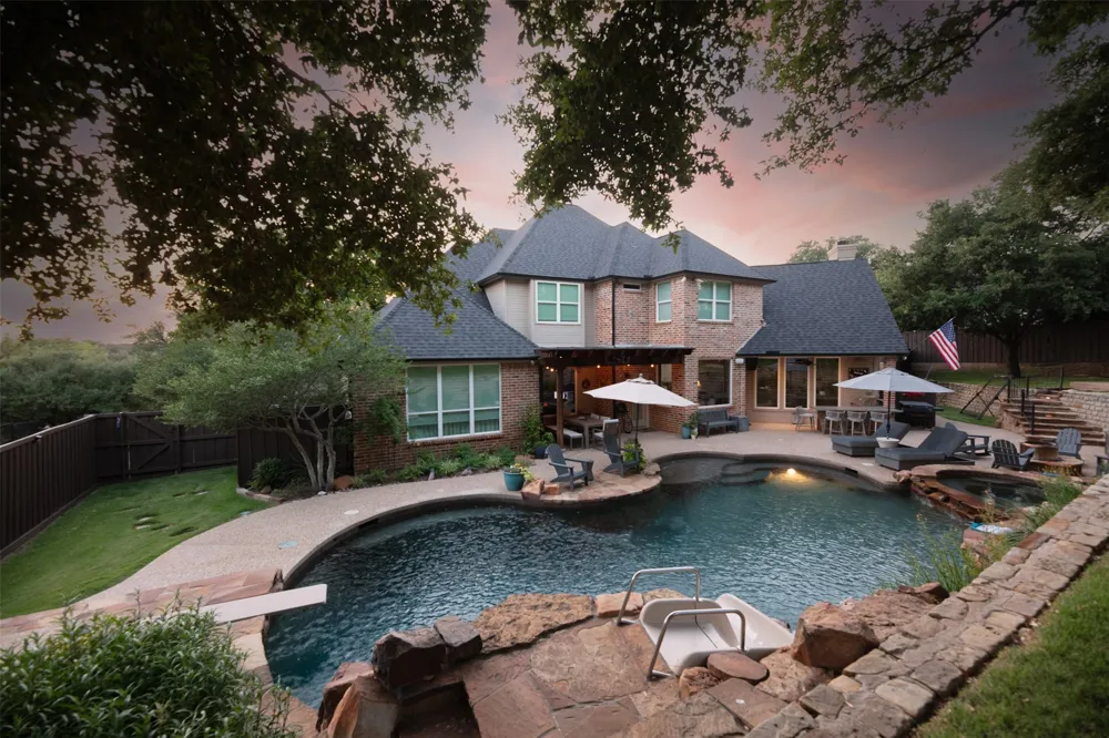 805 Lake Breeze Drive Highland Village, TX 75077