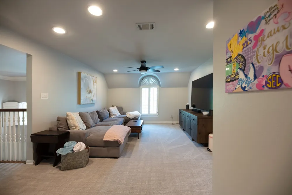 805 Lake Breeze Drive Highland Village, TX 75077
