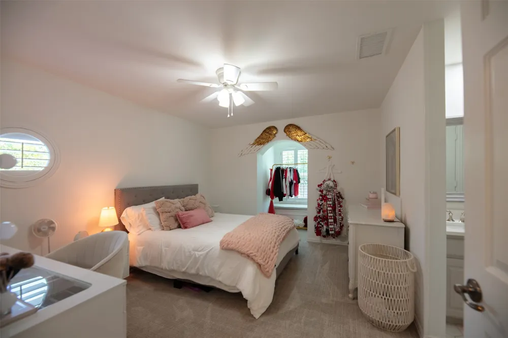 805 Lake Breeze Drive Highland Village, TX 75077