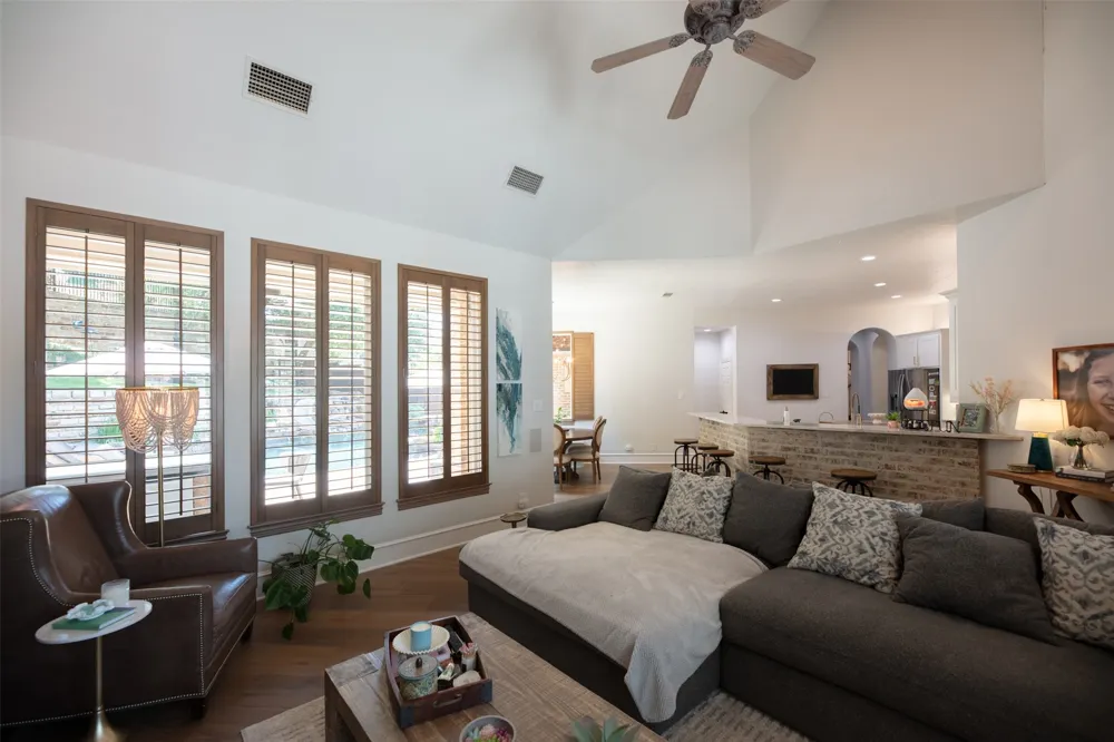 805 Lake Breeze Drive Highland Village, TX 75077