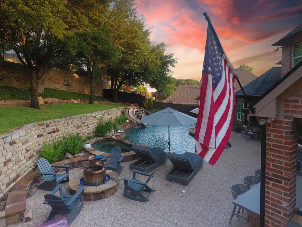 805 Lake Breeze Drive Highland Village, TX 75077