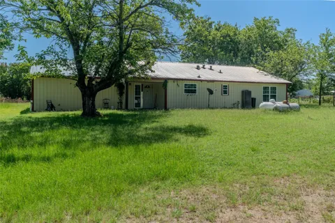 1611 County Road 4104