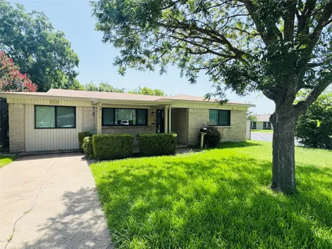 816 Lakeside Drive
