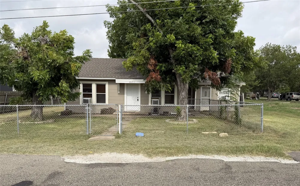 267 Katy Road Elm Mott, TX 76640