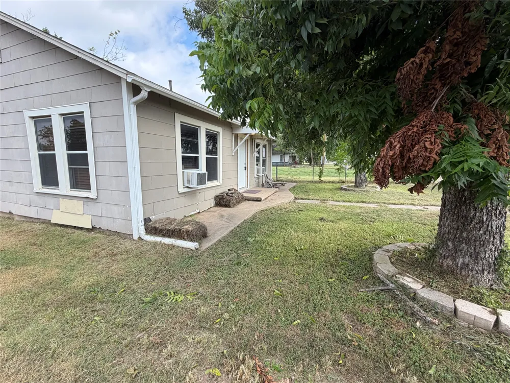 267 Katy Road Elm Mott, TX 76640